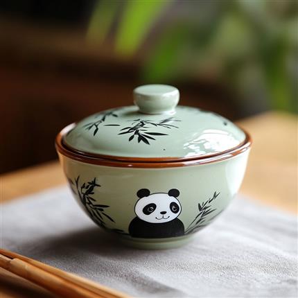 翠竹熊萌-上海自然博物馆大熊猫盖碗-品味自然与萌趣的完美结合